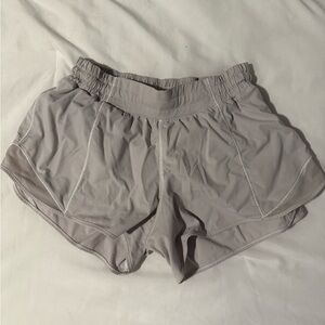 White lululemon hotty hot 4 inch inseam